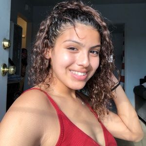 Meet your Posher, Gisselle